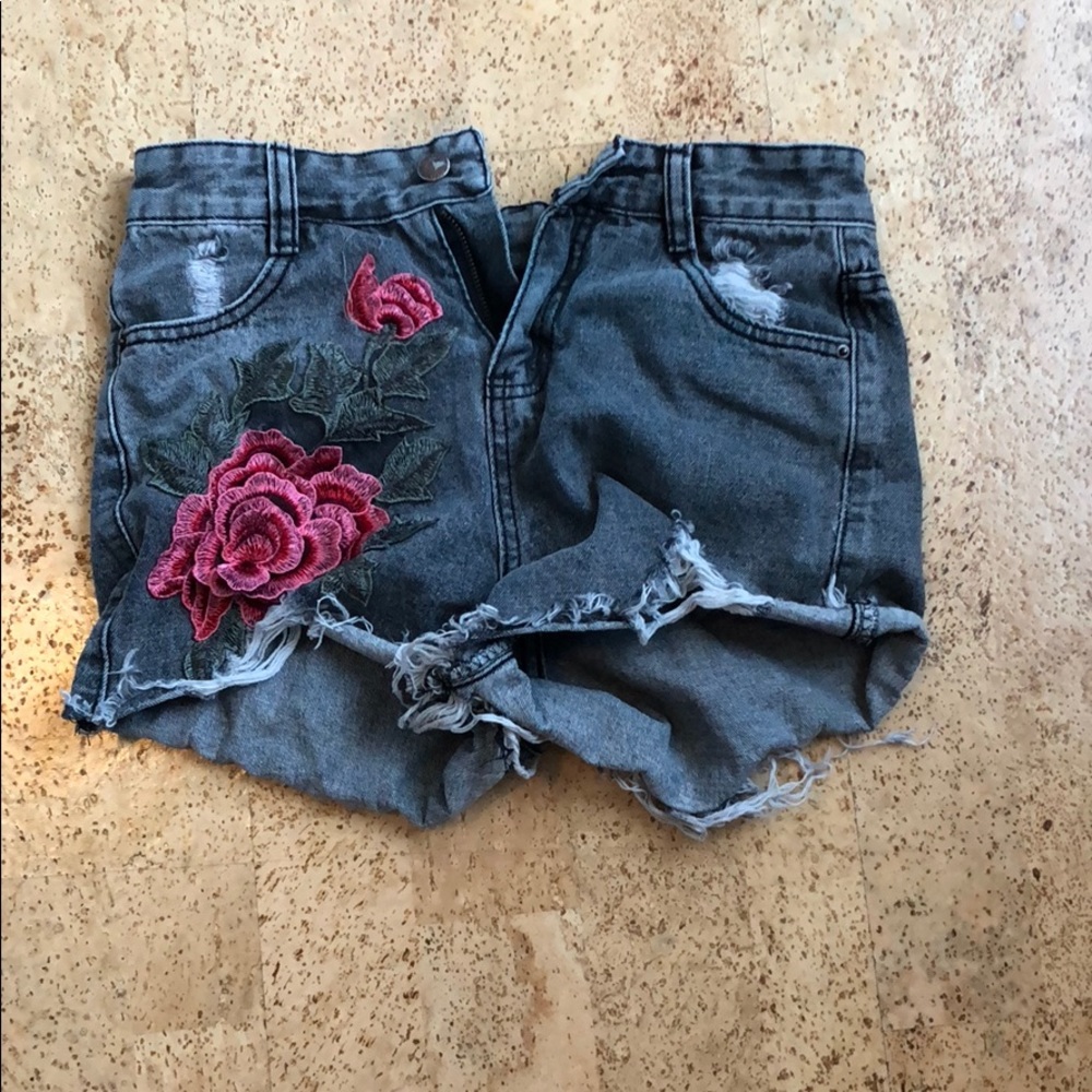 Distressed gray wash shorts